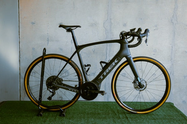 TREK Domane+